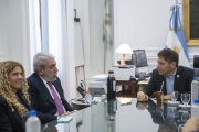 Gobenador Kicillof y Aníbal Fernández firmaron un convenio para la compactación de vehículos