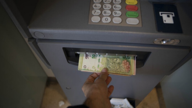 El salario privado lleva cuatro meses seguidos de caída y acumula un retroceso del 5,5%