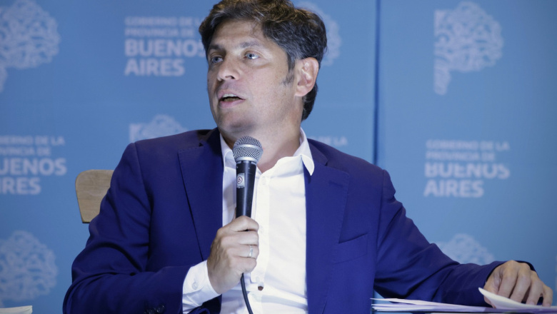 Kicillof dijo que Milei “huyó cuando los vecinos fueron a hablarle” tras la foto en La Matanza