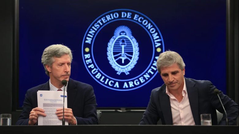 “No habrá pesos”, el Gobierno volvió a subir los encajes