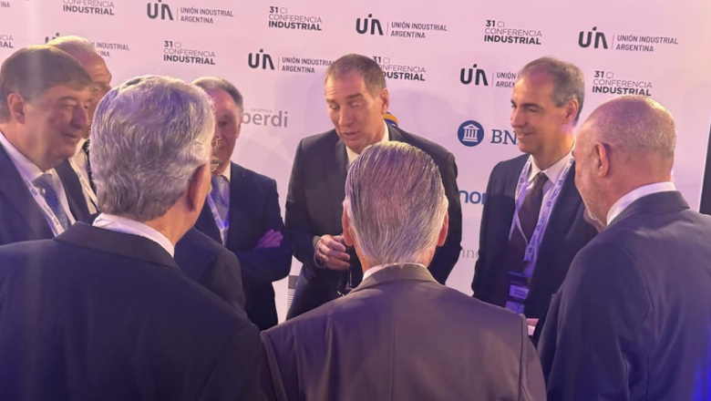 El Gobierno fue a de la conferencia de la UIA pero no habló de industria