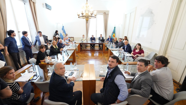 El oficialismo aprobó dictamen de mayoría del Presupuesto General 2026