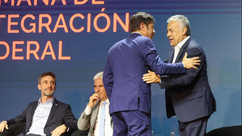 Kicillof y Cornejo se cruzaron en un encuentro del CFI por las políticas “privatistas” del Gobierno