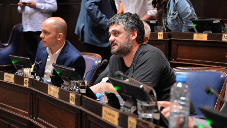 Tignanelli se victimiza y estalló: “córtenla con las operaciones berretas”