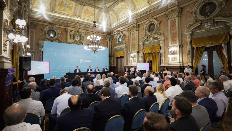 Kicillof encendió alarmas ante intendentes por la situación fiscal de la provincia