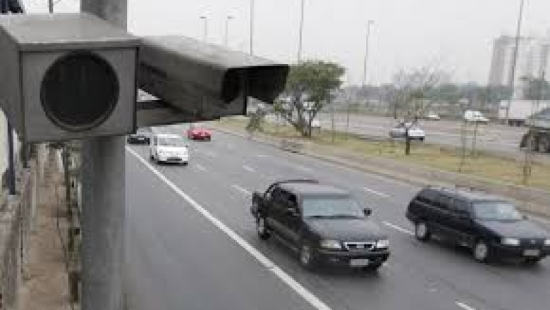 Denuncian fraudes en fotomultas: apuntan a Marinucci y Camani