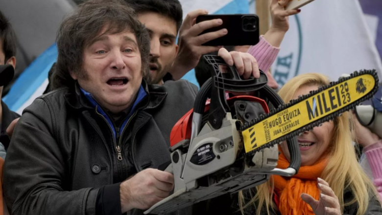 La imagen de Milei sigue en caída y la desaprobación roza el 55%