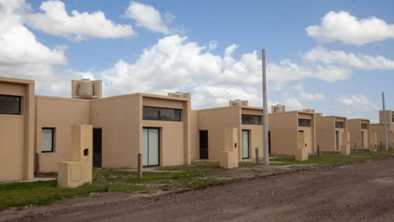 La provincia lanzó un plan voluntario para regularizar las cuotas de las viviendas