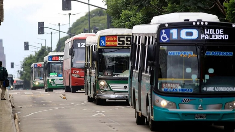 La UTA pide un aumento de sueldos y amenza con un paro de colectivos
