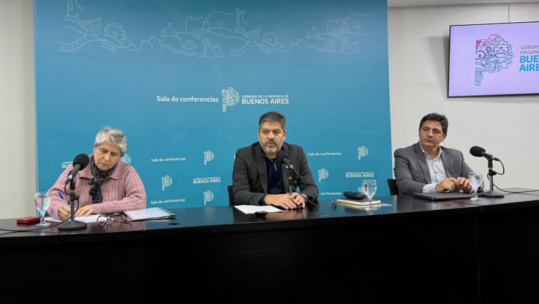 Ministro de gobierno encabezó conferencia junto a ministro de Transporte directora general de Cultura y Educación