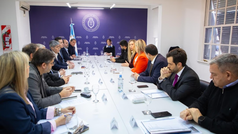 El Gobierno avanzó en la organización interjurisdiccional por la visita del papa León XIV