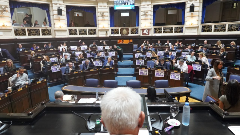 Diputados aprobó “un paquete” de proyectos de ley para abordar el sobreendeudamiento familiar