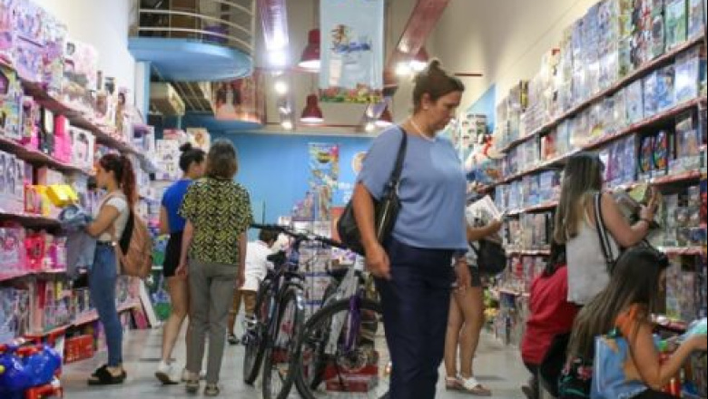 El consumo privado cayó 1% en septiembre y suma diez meses en baja, según un informe privado