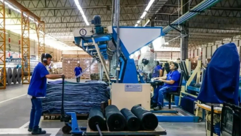 Advierten que la caída de la productividad laboral limita las mejoras salariales en la Argentina