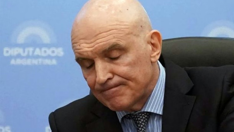Procesan a José Luis Espert por lavado de dinero y le prohíbe salir del país