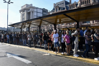 Las empresas de transporte advierten que se podrían suspender los servicios en el AMBA