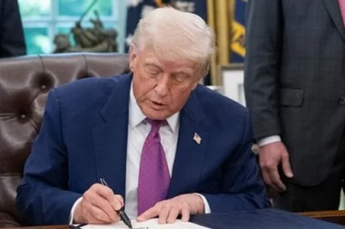 Trump prorroga el bloqueo contra Irán porque “conlleva menos riesgos que otras opciones”