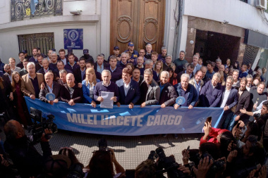 Deudas, obras frenadas y recortes: el gobierno bonaerense calcula pérdidas por más de medio presupuesto anual