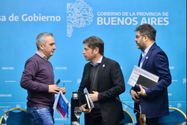 El gobernador Axel Kicillof acelera su “armado político propio” mientras evita negociaciones con aliados