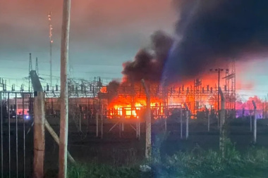 Apagón en La Plata: el incendio de una central eléctrica dejó miles de vecinos sin luz