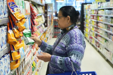 El alza en los alimentos amenaza con frenar la desaceleración de la inflación y volver a llevarla al 2%
