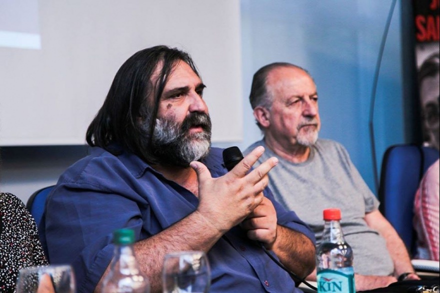 Baradel dijo que se evalúa acortar horarios o alternar días para la ...
