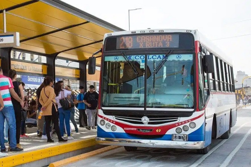 Cómo quedan las nuevas tarifas de colectivos tras la suba del 15%